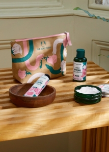 Unboxing The Body Shop's Limited Edition Festive Collection